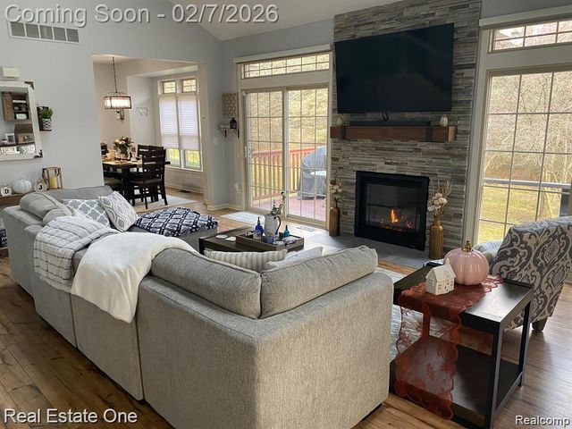 7305 GATEWAY Drive, West Bloomfield Charter Township, MI 48322