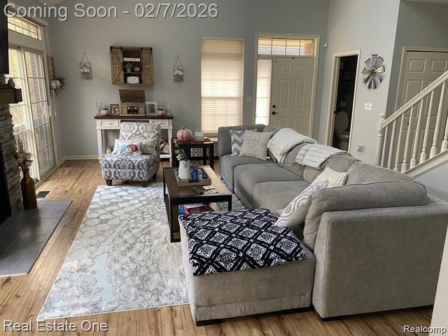 7305 GATEWAY Drive, West Bloomfield Charter Township, MI 48322