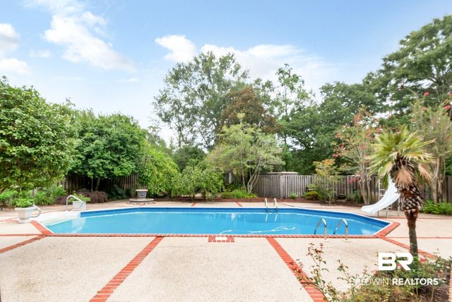 1908 Twin Oaks Court, Mobile, AL 36609