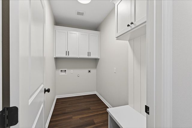 117 Bexar Street, Mabank, TX 75147