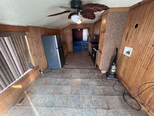 534 Barrett ave Avenue, Jackson, MI 49202