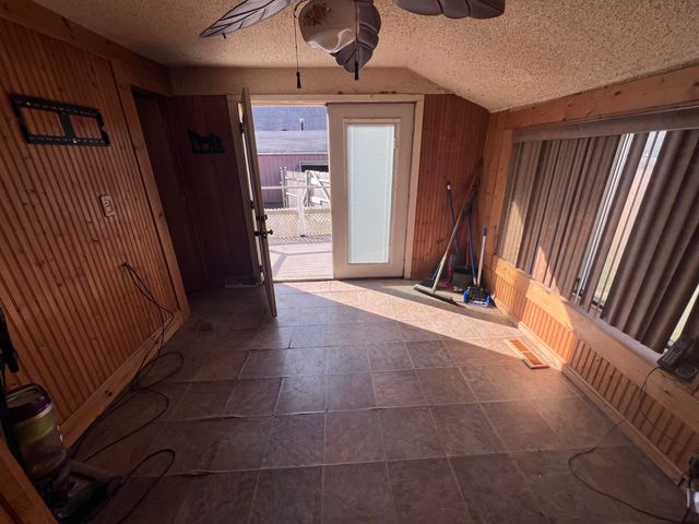 534 Barrett ave Avenue, Jackson, MI 49202