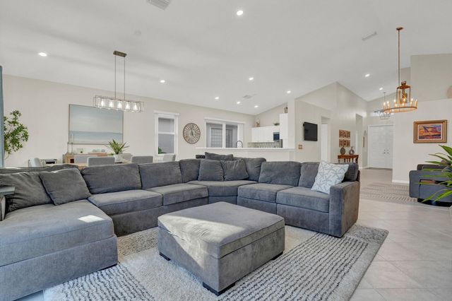 7724 Monarch Court, Delray Beach, FL 33446