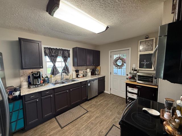 1935 Hughes Avenue, Lynchburg, VA 24521