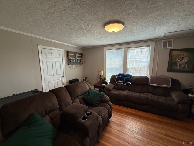 1935 Hughes Avenue, Lynchburg, VA 24521