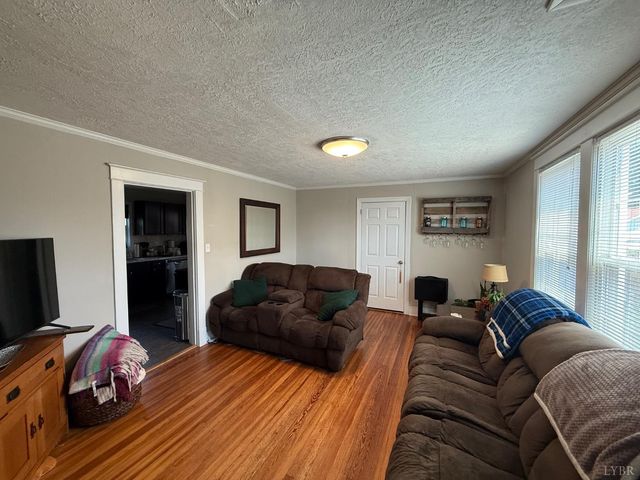 1935 Hughes Avenue, Lynchburg, VA 24521