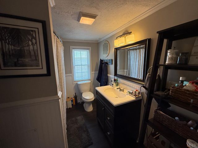 1935 Hughes Avenue, Lynchburg, VA 24521