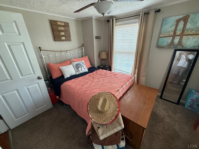 1935 Hughes Avenue, Lynchburg, VA 24521