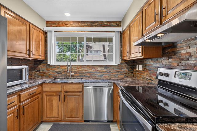 10594 Park Mountain E, Littleton, CO 80127