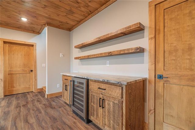 121 Indian Lane, Ellijay, GA 30540