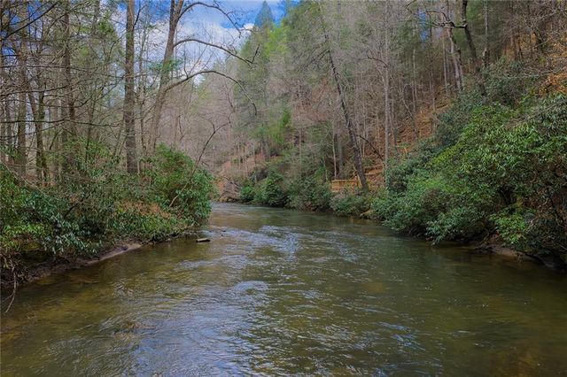 121 Indian Lane, Ellijay, GA 30540