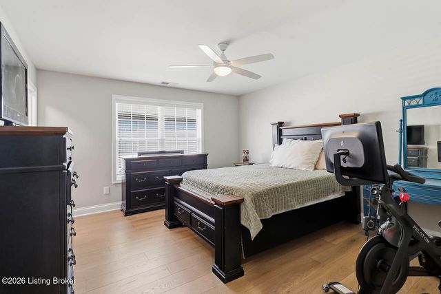 2011 Carabiner Way, Louisville, KY 40245