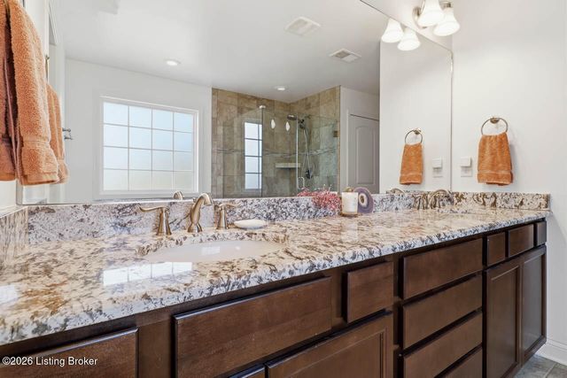 2011 Carabiner Way, Louisville, KY 40245