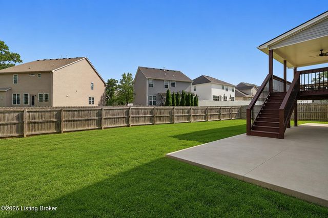2011 Carabiner Way, Louisville, KY 40245