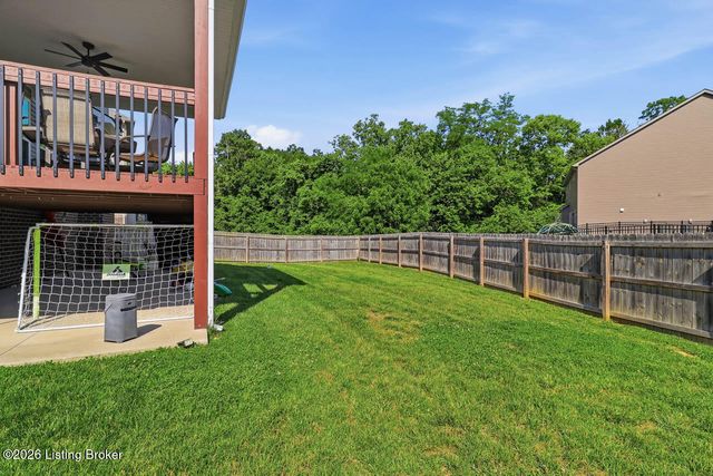 2011 Carabiner Way, Louisville, KY 40245