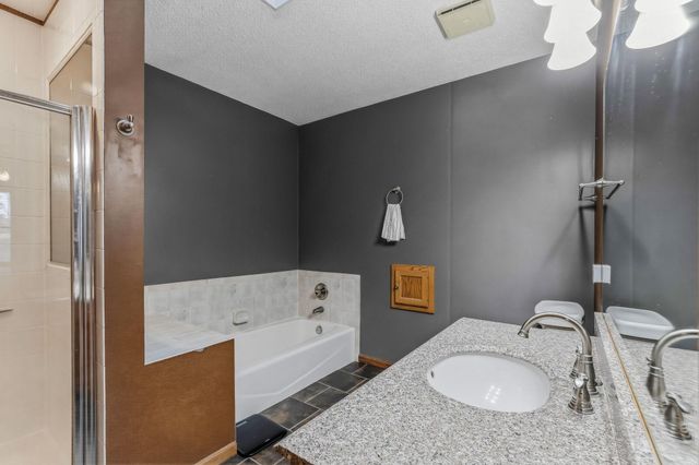 984 Ferndale Street S, Maplewood, MN 55119