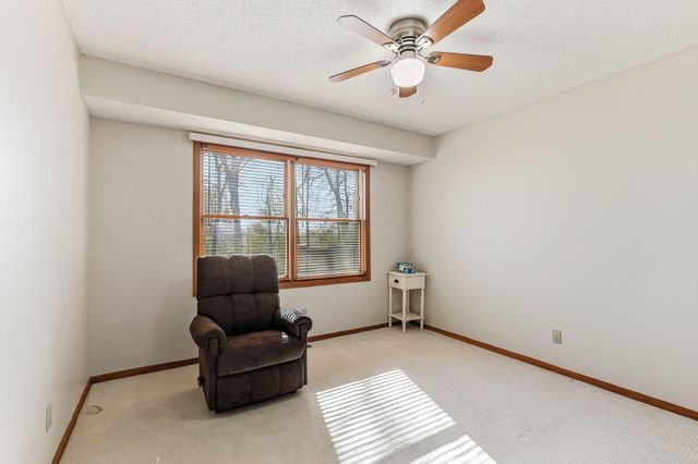 984 Ferndale Street S, Maplewood, MN 55119