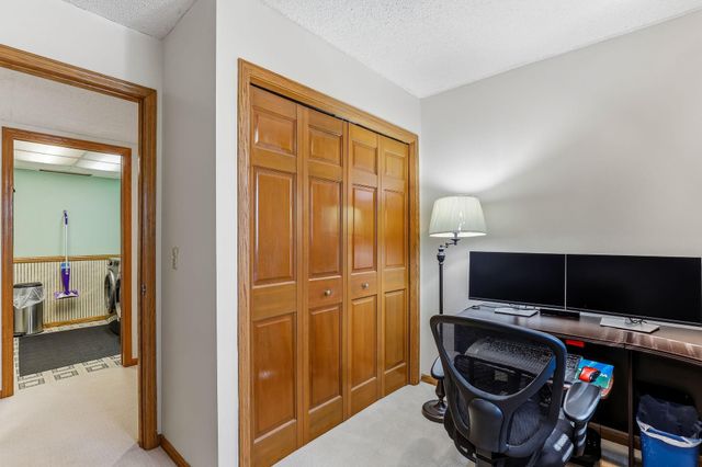 984 Ferndale Street S, Maplewood, MN 55119