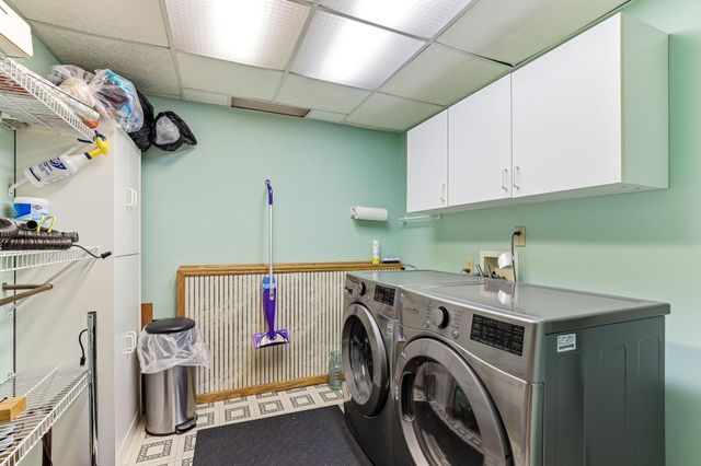 984 Ferndale Street S, Maplewood, MN 55119