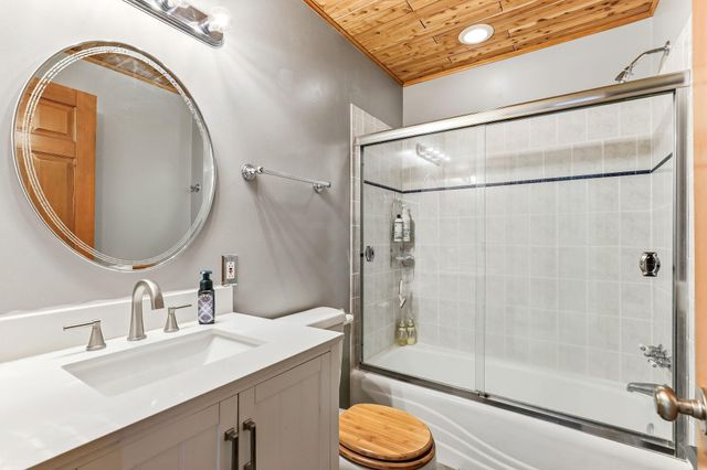 984 Ferndale Street S, Maplewood, MN 55119