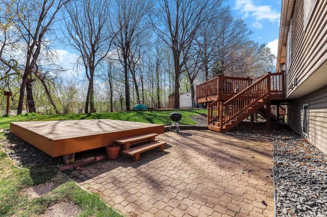 984 Ferndale Street S, Maplewood, MN 55119