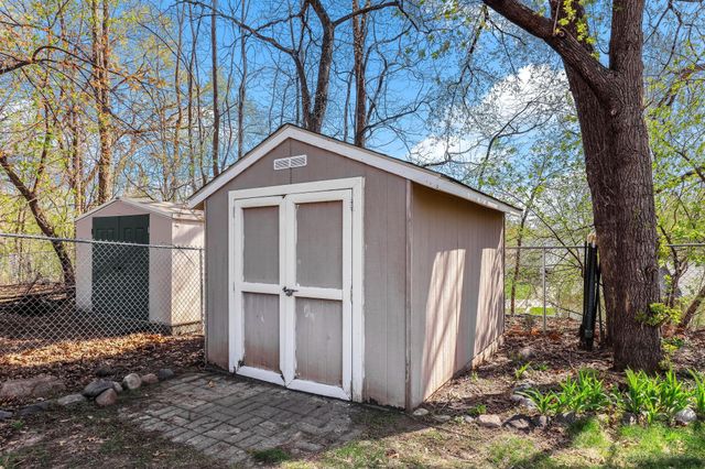 984 Ferndale Street S, Maplewood, MN 55119