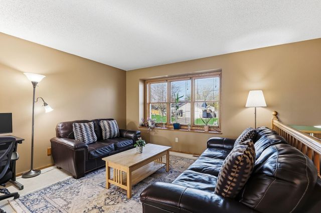 984 Ferndale Street S, Maplewood, MN 55119