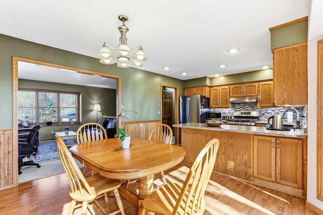 984 Ferndale Street S, Maplewood, MN 55119