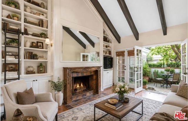12386 Ridge Circle, Los Angeles, CA 90049