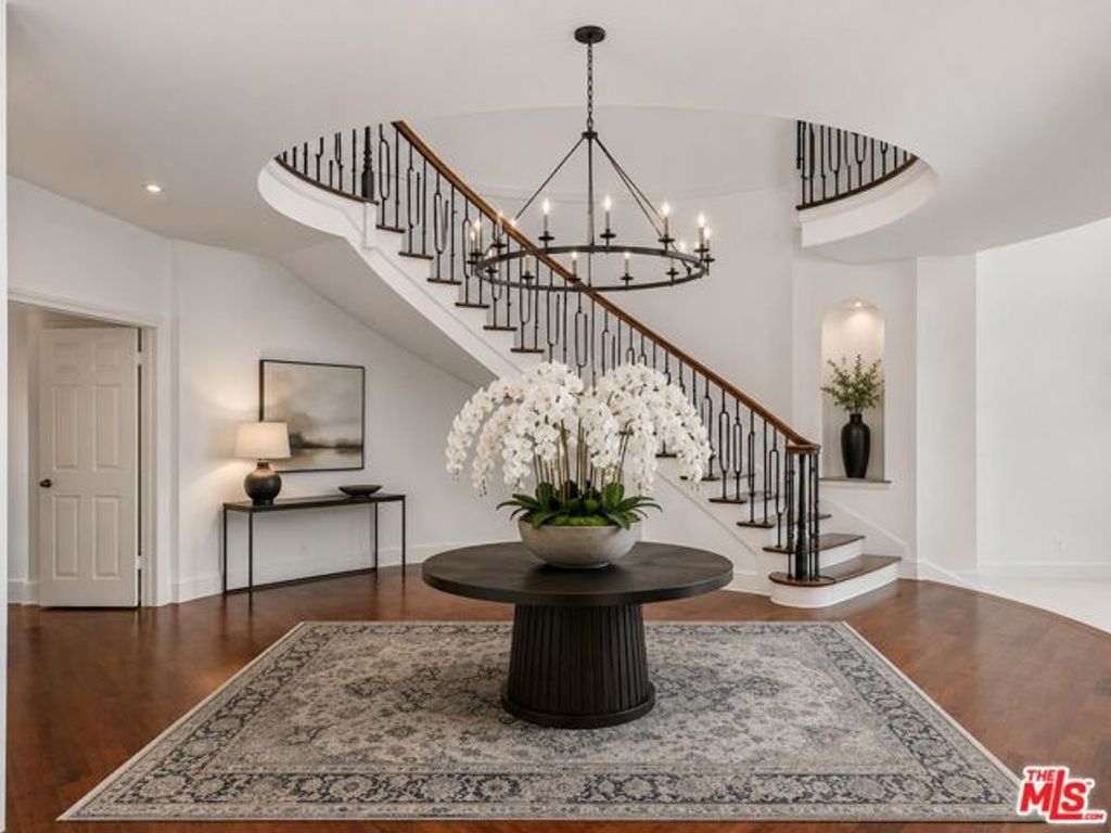 12386 Ridge Circle, Los Angeles, CA 90049