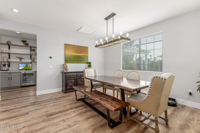 2727 E TURNEY Avenue, Phoenix, AZ 85016