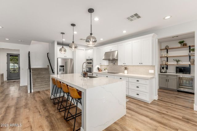 2727 E TURNEY Avenue, Phoenix, AZ 85016