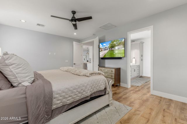 2727 E TURNEY Avenue, Phoenix, AZ 85016