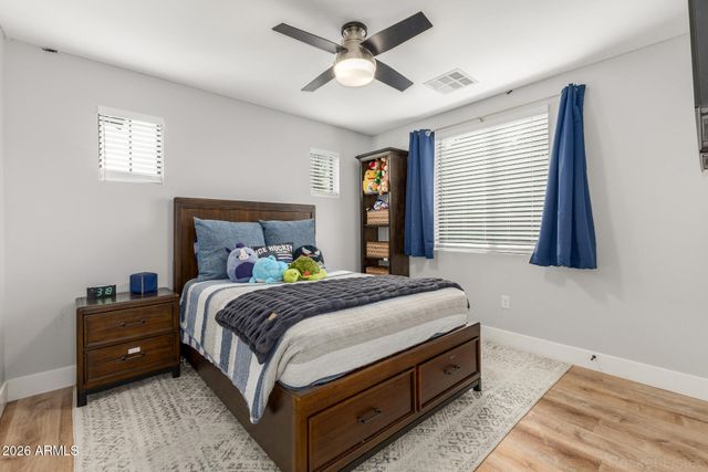 2727 E TURNEY Avenue, Phoenix, AZ 85016