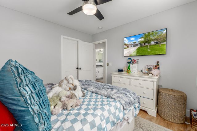 2727 E TURNEY Avenue, Phoenix, AZ 85016