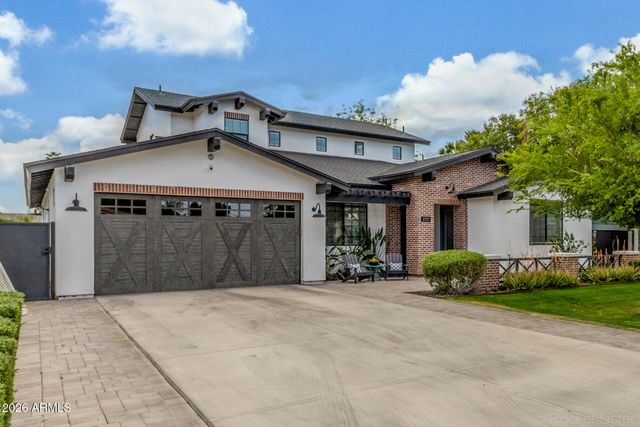 2727 E TURNEY Avenue, Phoenix, AZ 85016