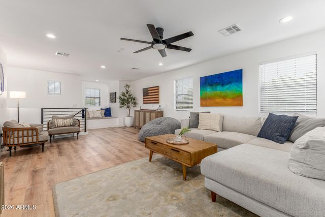 2727 E TURNEY Avenue, Phoenix, AZ 85016