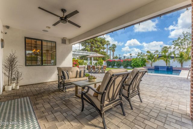 2727 E TURNEY Avenue, Phoenix, AZ 85016