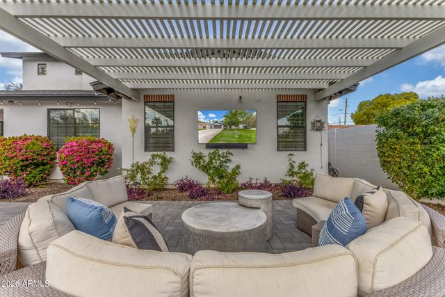 2727 E TURNEY Avenue, Phoenix, AZ 85016