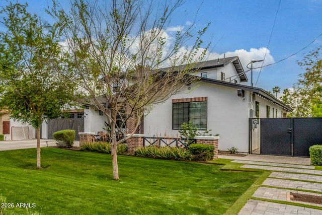 2727 E TURNEY Avenue, Phoenix, AZ 85016