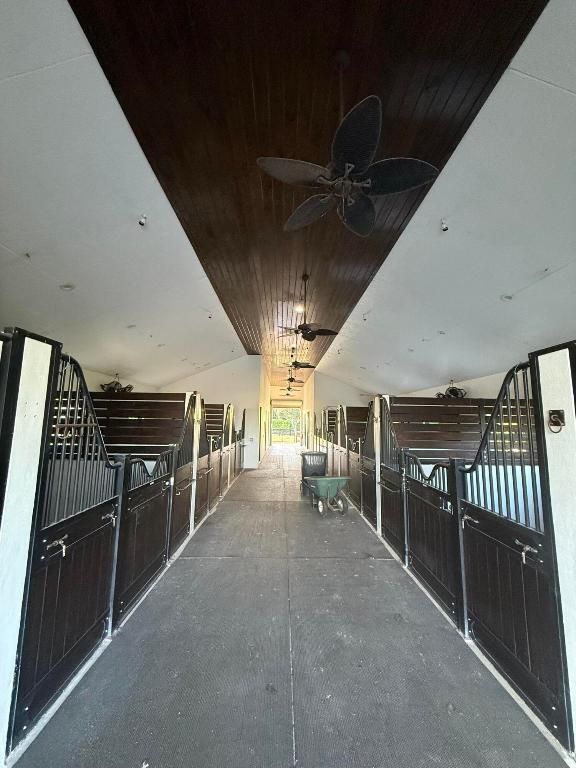 Image 6 of property listing at 1634 Trotter Court, Wellington, FL 33414