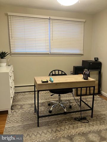 84 UPLAND DR, Southampton, PA 18966