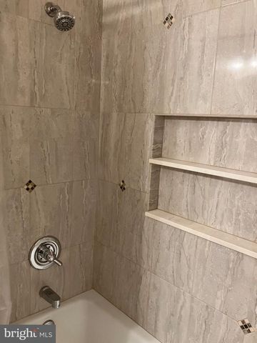 84 UPLAND DR, Southampton, PA 18966