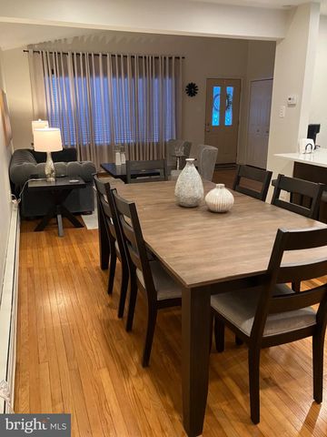 84 UPLAND DR, Southampton, PA 18966