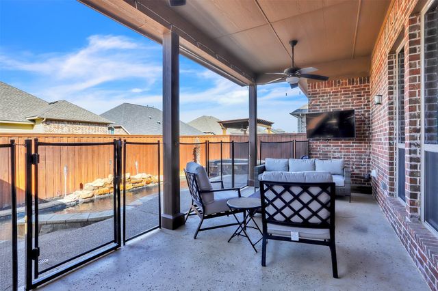 2817 Spring Hollow Court, Highland Village, TX 75077