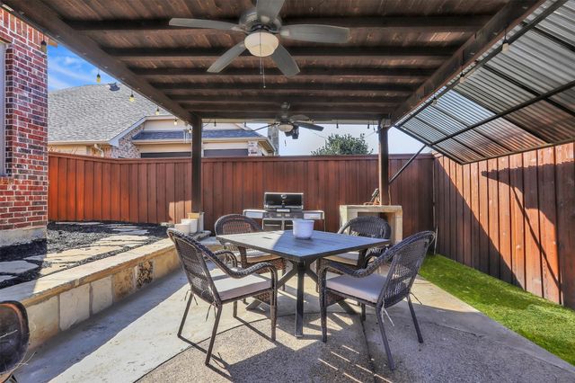 2817 Spring Hollow Court, Highland Village, TX 75077