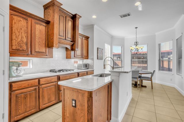 2817 Spring Hollow Court, Highland Village, TX 75077