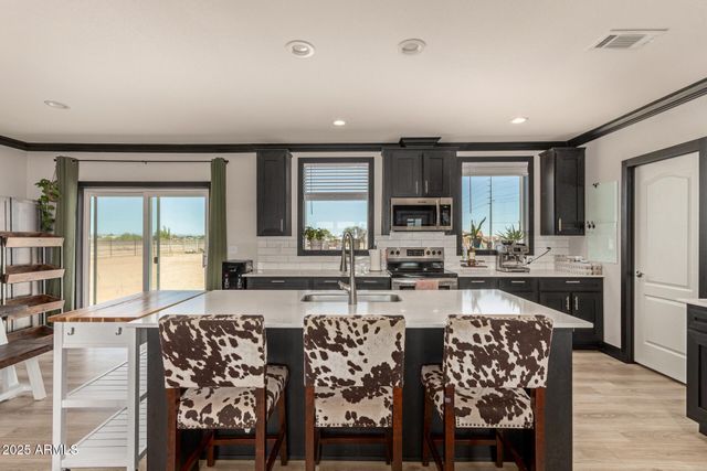 28203 N 255TH Avenue, Wittmann, AZ 85361