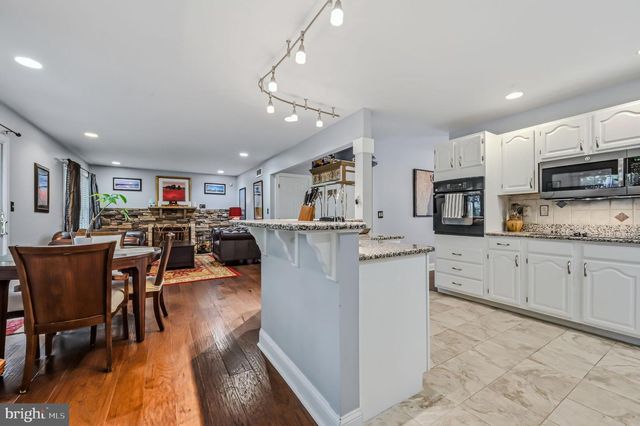 700 SPRINGCREEK CT, Newark, DE 19702