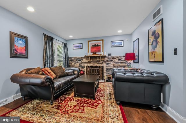 700 SPRINGCREEK CT, Newark, DE 19702